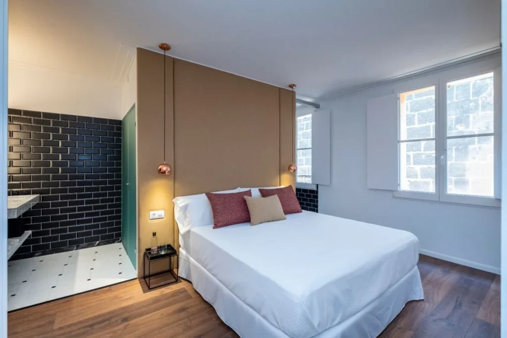 divina suites hotel ciutadella