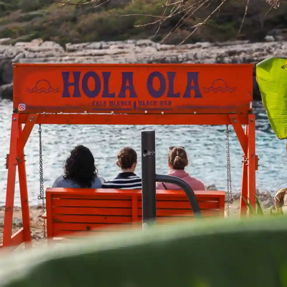hola ola beach club menorca