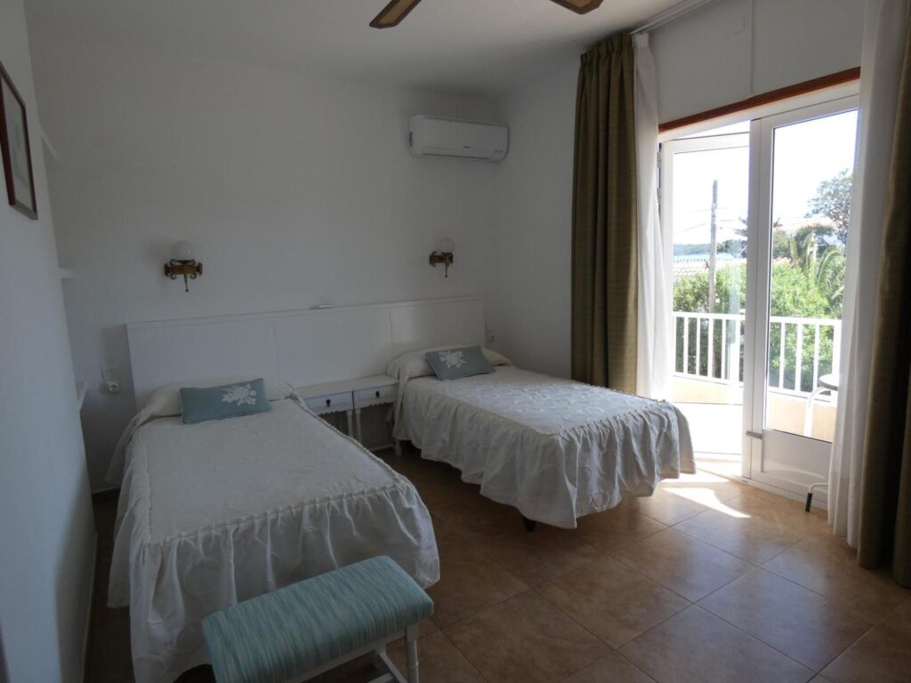 hostal-port-fornells