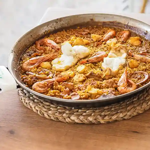 restaurant cala blanca paralia