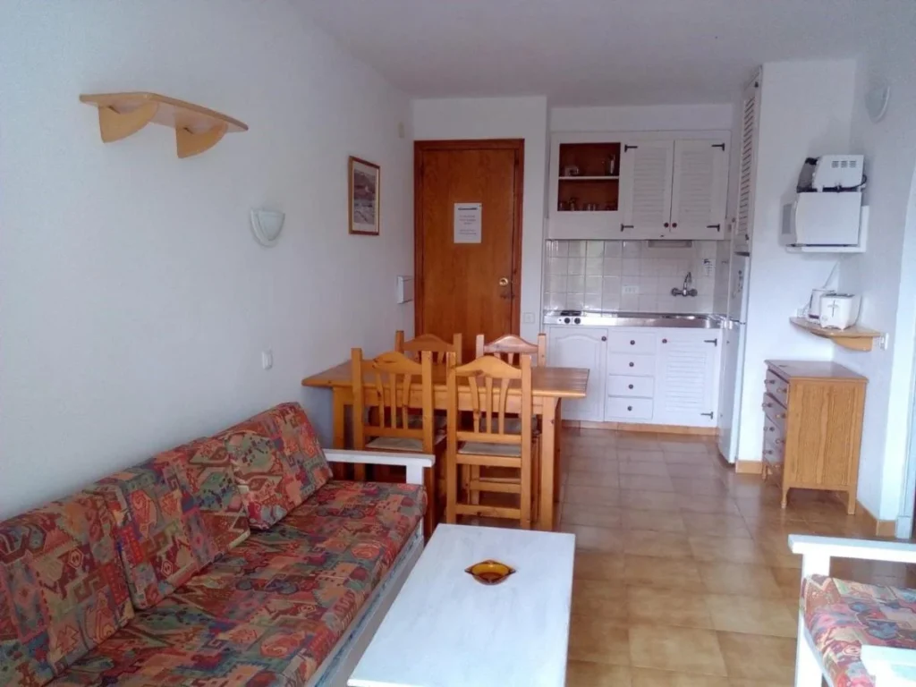 sol isla apartments arenal den castell