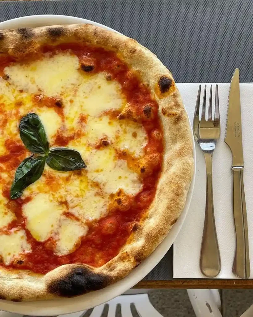 acasamia pizzeria mahon