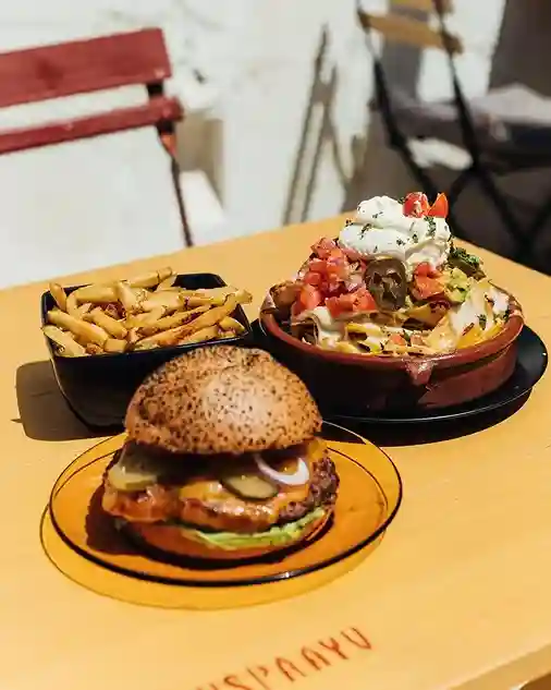 burgers in menorca puspaayu