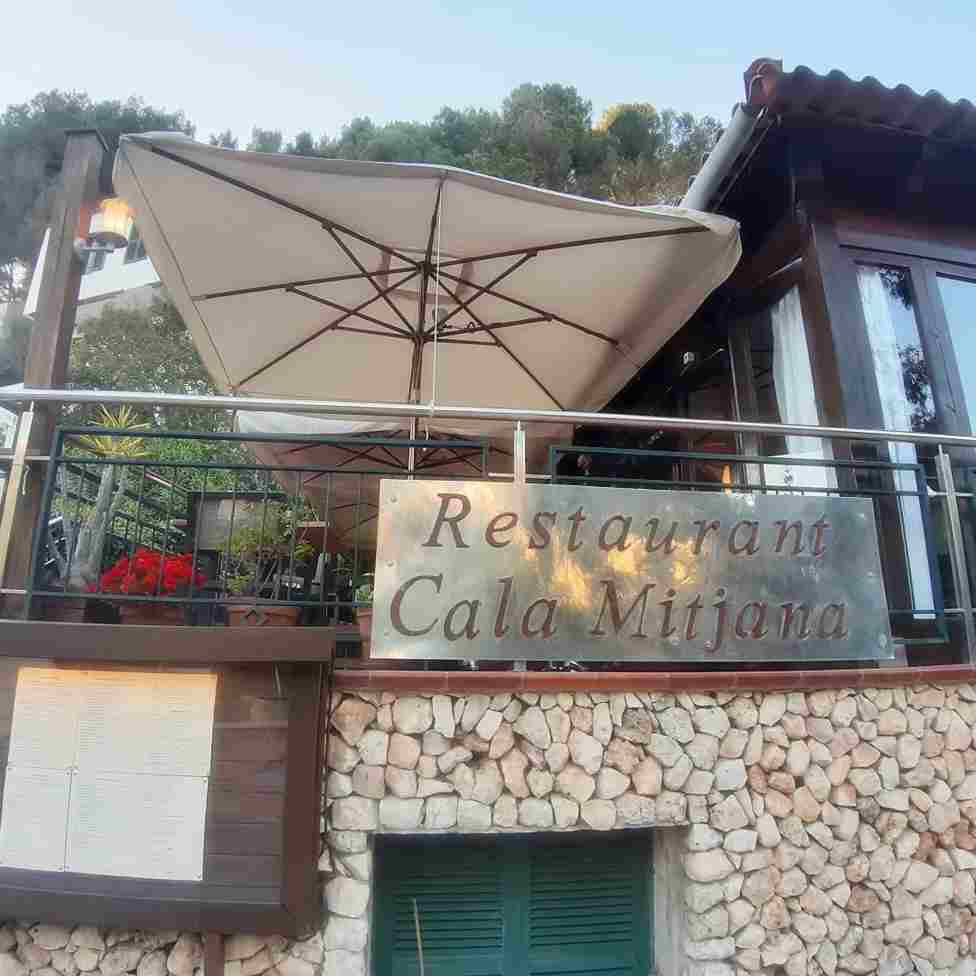 cala galdana restaurant menorca