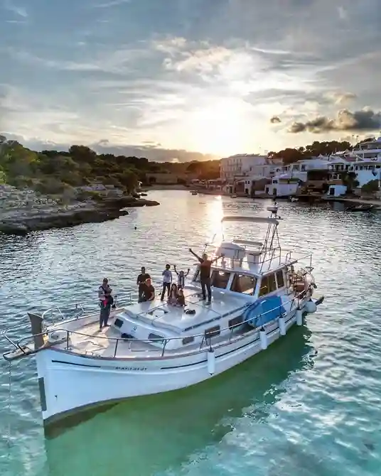 divina menorca charter