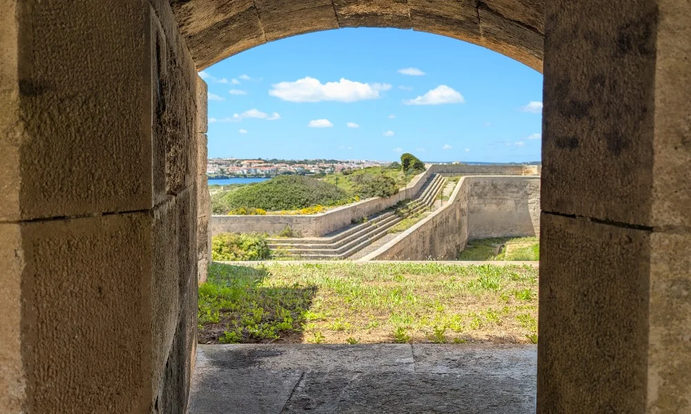 la mola fortaleza