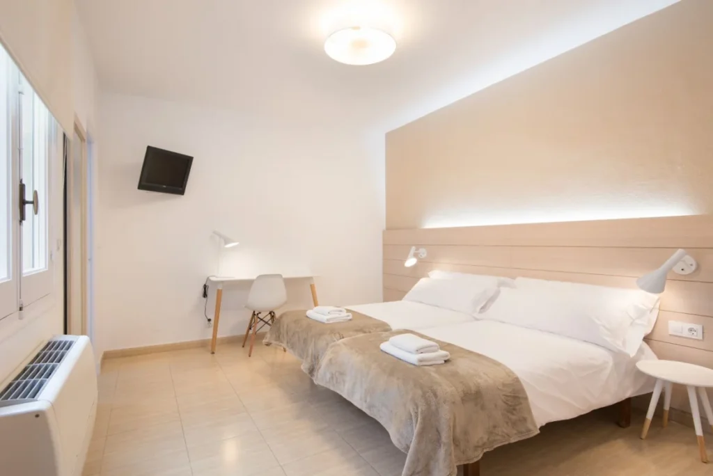 hostal jume mahon
