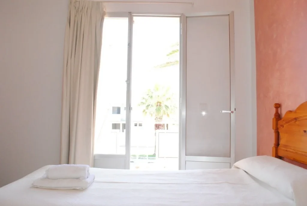 hostal paris ciutadella menorca