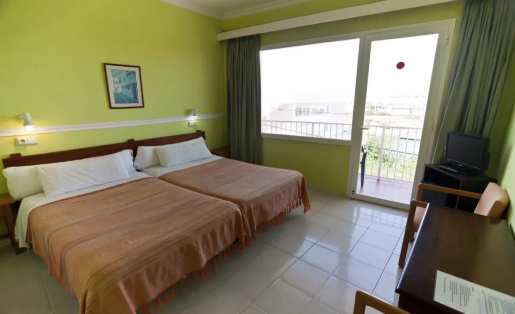 hotel cala bona ciutadella menorca