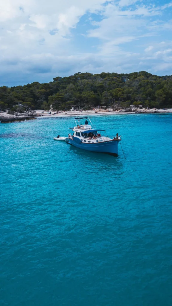 7 faros boat rental cala galdana