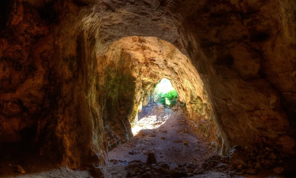 cova des coloms menorca