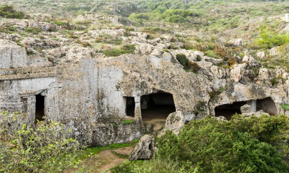 necropolis cala morell menorca