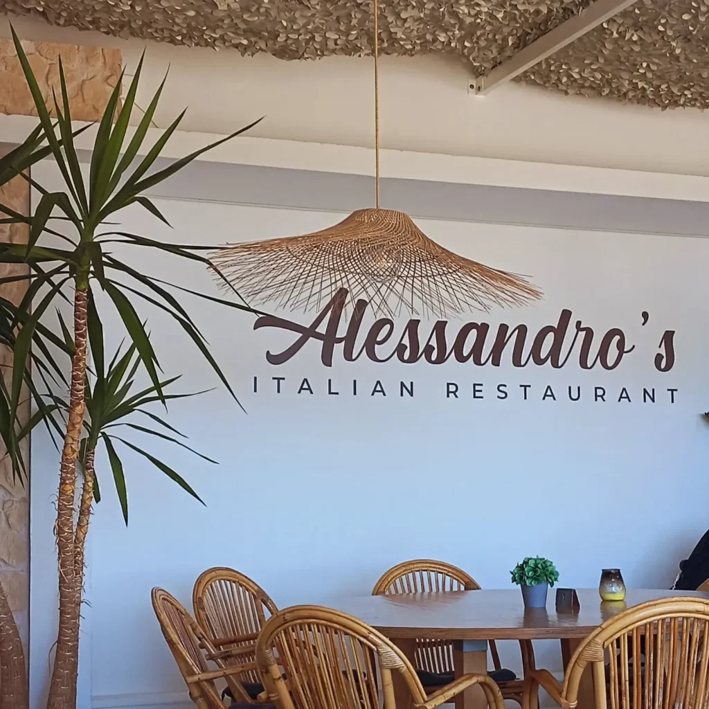 alessandros restaurant son bou