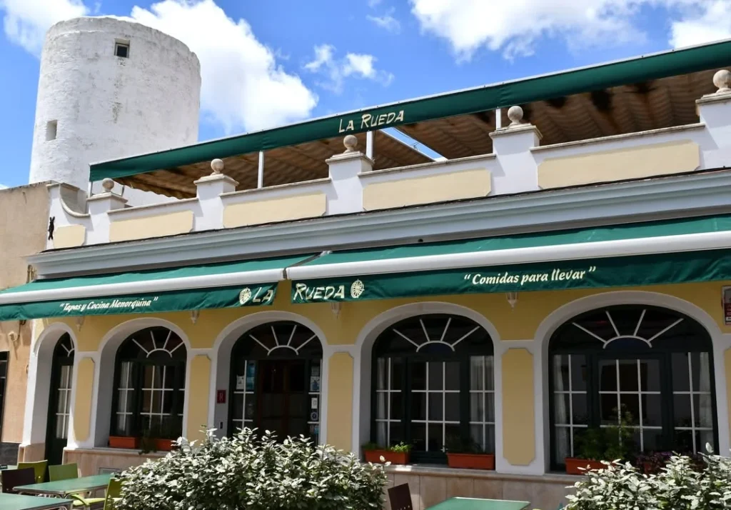 la rueda restaurant san luis menorca