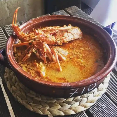 la guapa restaurant fornells lobster stew